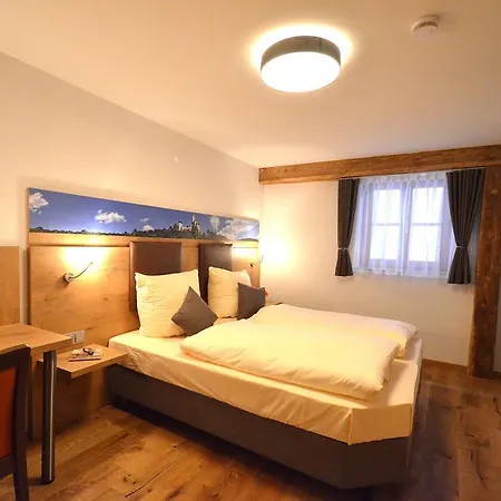 Bauer Gaestezimmer בית הארחה 3*