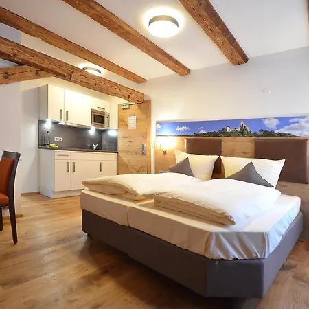 Bauer Gaestezimmer 3* Kipfenberg
