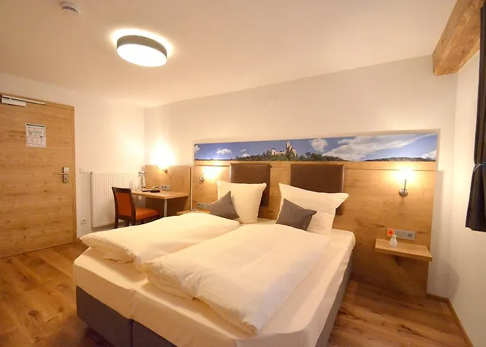 Bauer Gaestezimmer 3* 基普芬伯格